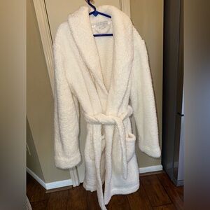 Barefoot Dreams Cozy Chic Youth Robe size 12/14 cream Soft& cozy fav